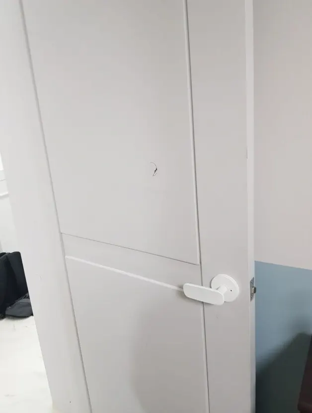 마포 문짝부분복원수리 복원 후 문짝 표면 사진